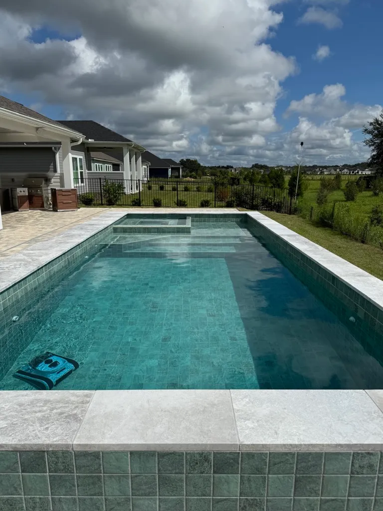 Elegance Praia fiberglass pool — installed view