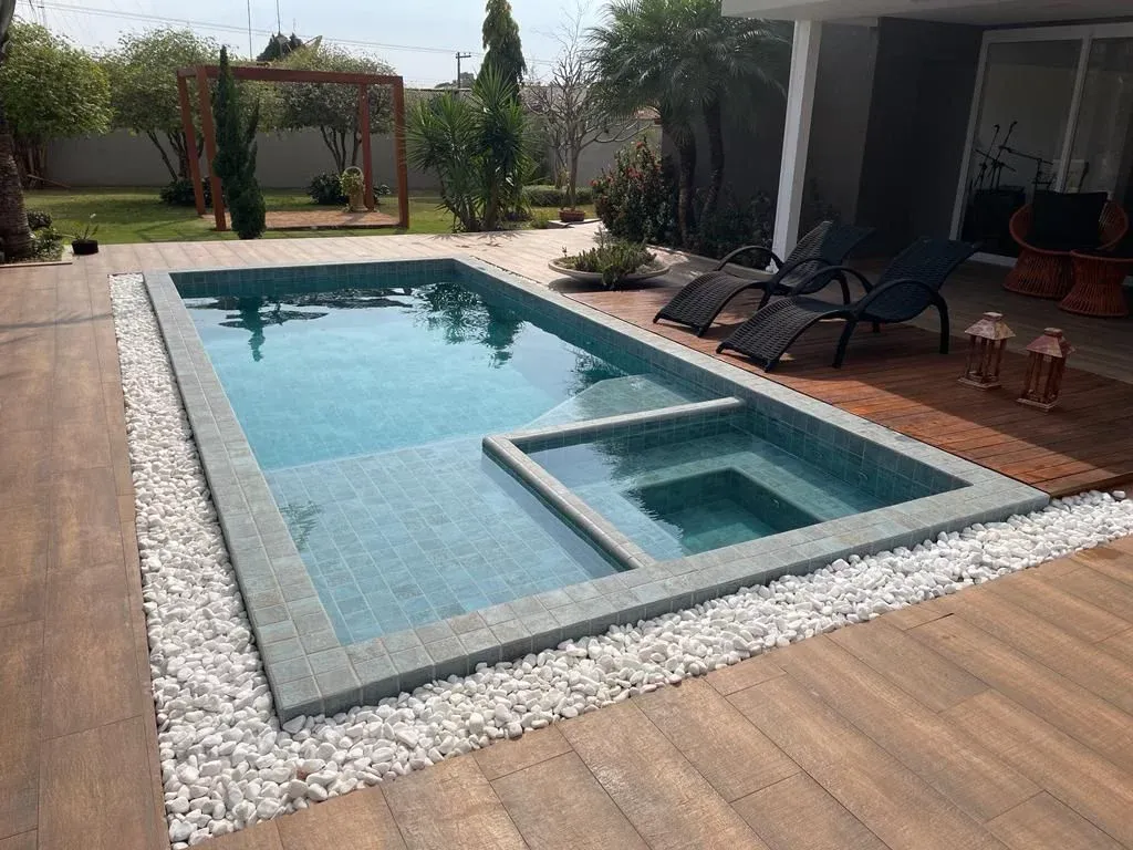 Elegance Retro fiberglass pool installed
