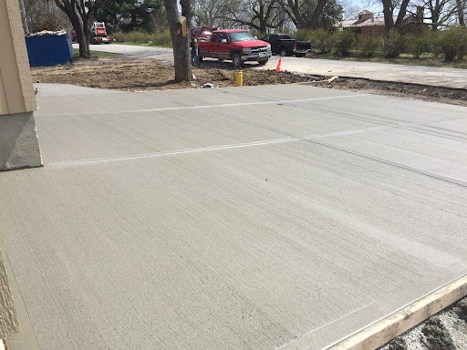 Finished large commercial concrete pad — Kansas City metro